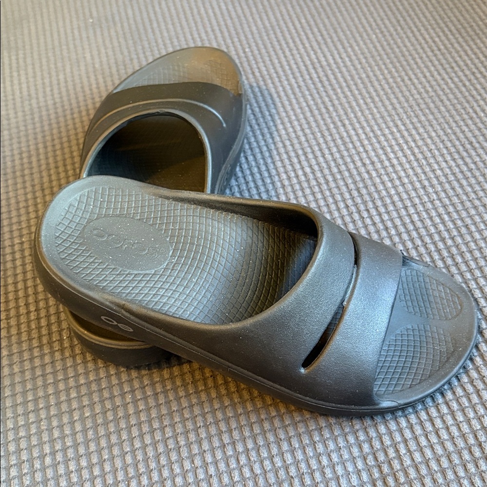 NWOT OOAHH SLIDE SANDAL